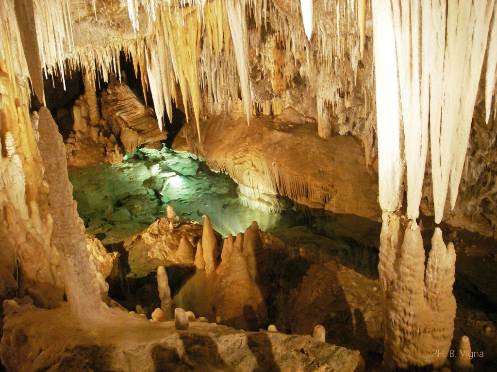 Grotte di Borgio Verezzi e le sue grotte colorate