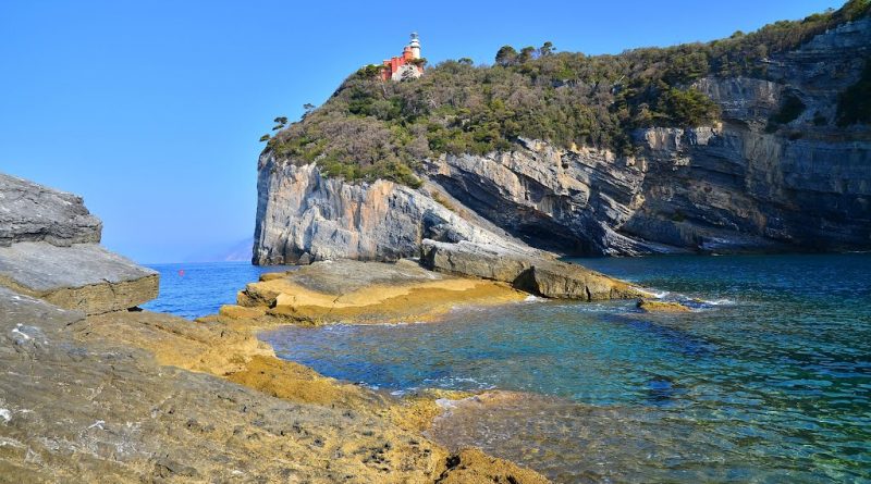 Spiaggietta sull'isola del Tino