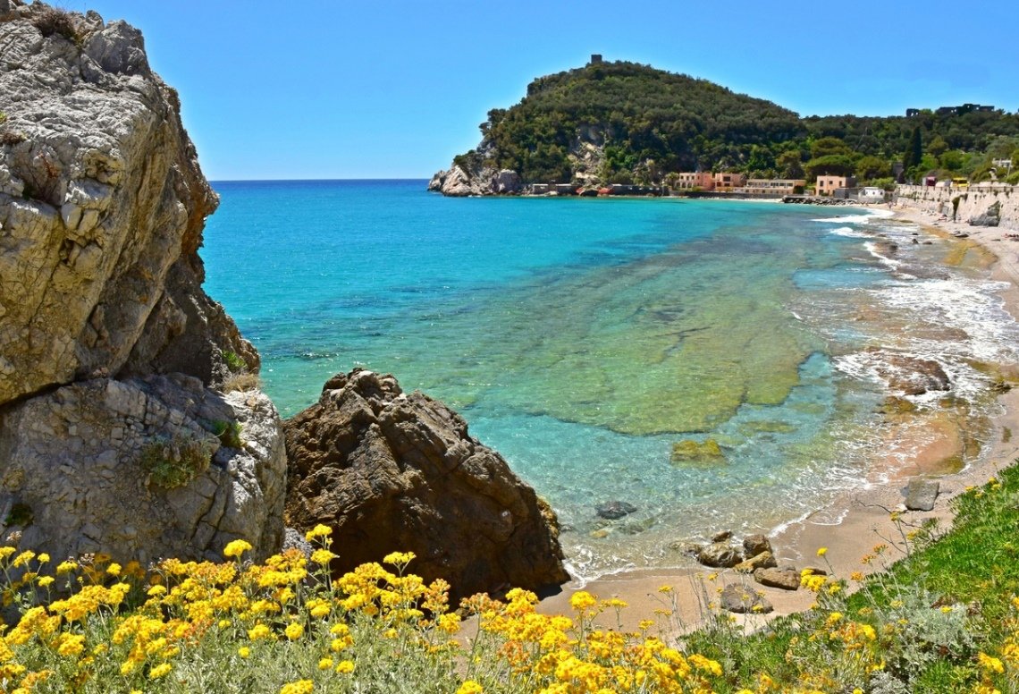 Varigotti e la sua Acqua Cristallina
