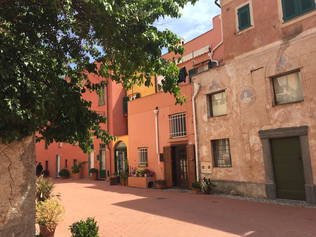 Varigotti paese interno con casa antiche