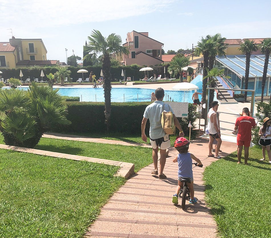 Loano-2-village-verso-la-piscina