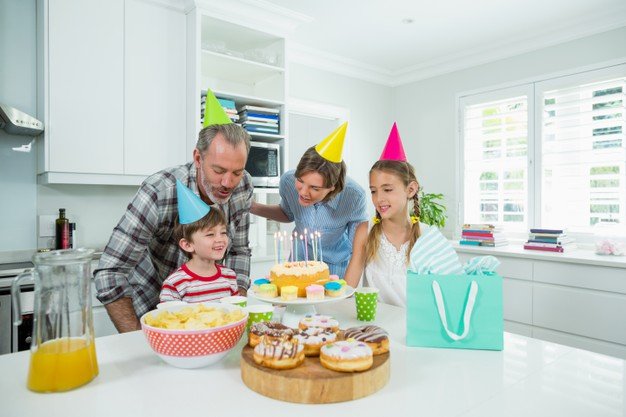 festa di compleanno in famiglia