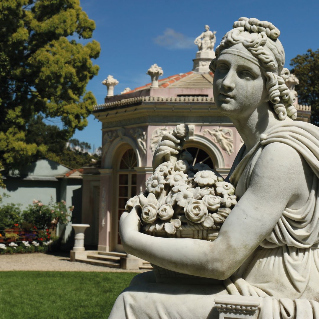 La-statua-di-Clelia-a-Villa-Durazzo-Pallavicini-a-Genova-Pegli