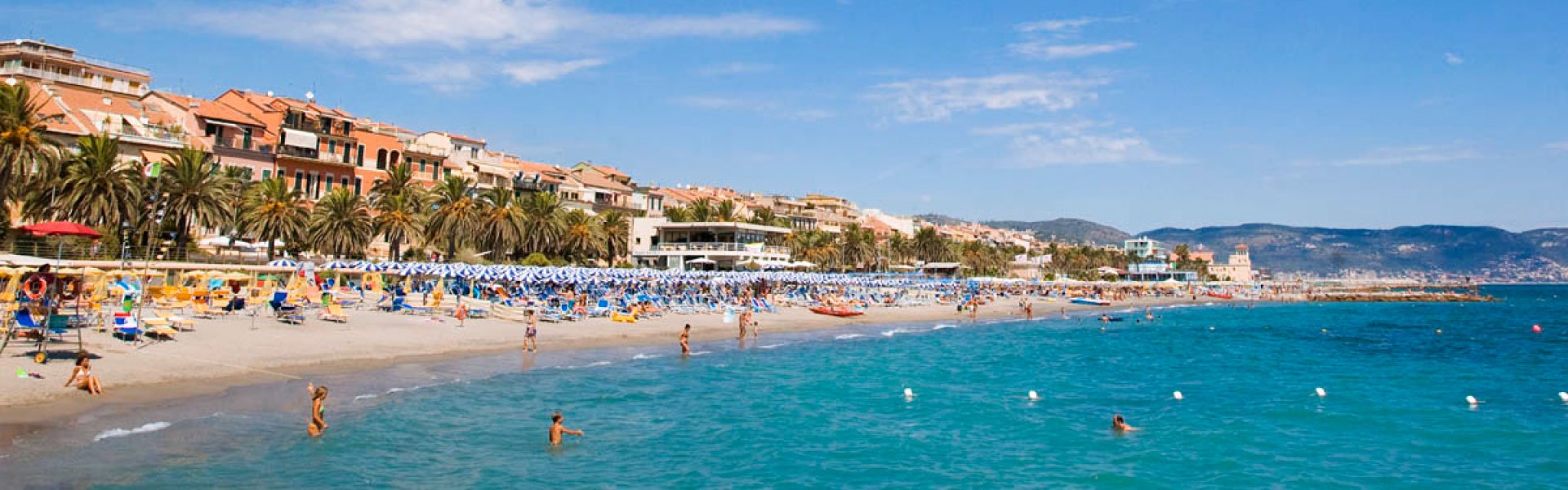 spiaggia di Loano e passeggiata spiaggia di Loano e passeggiata