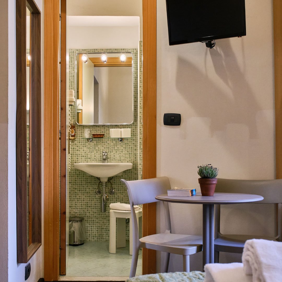 Ostello Finale Ligure camere con bagno privato